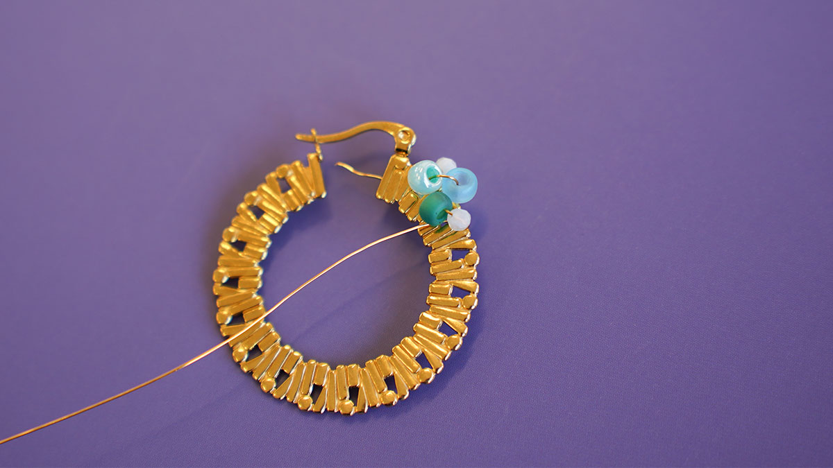 Creoli in perline e pietre naturali : Tappa 4