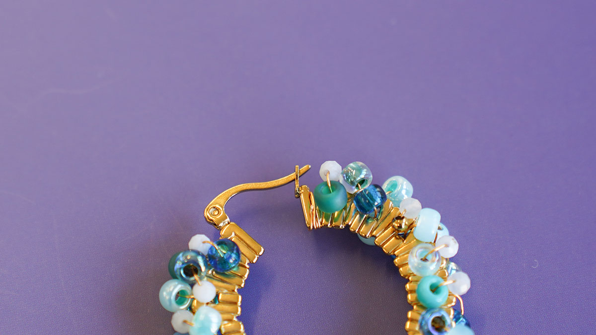 Creoli in perline e pietre naturali : Tappa 9