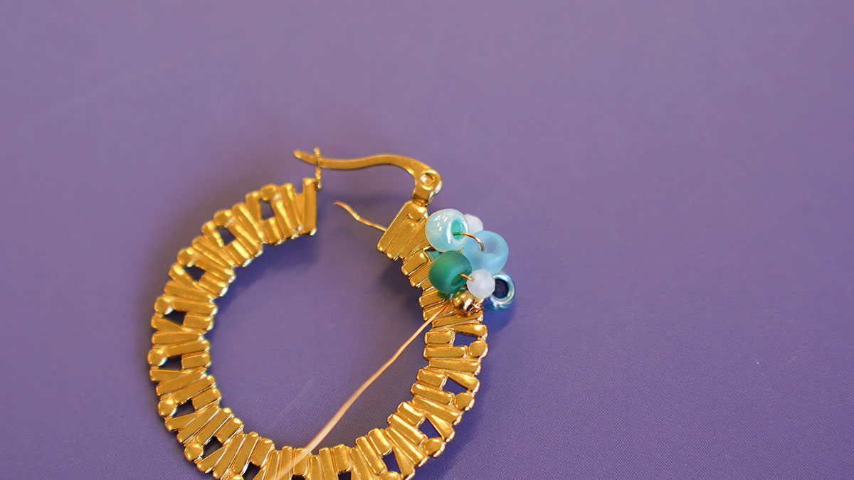 Creoli in perline e pietre naturali : Tappa 6