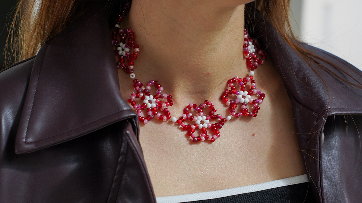 Collier fleurs en perles rocailles Miyuki 6/0