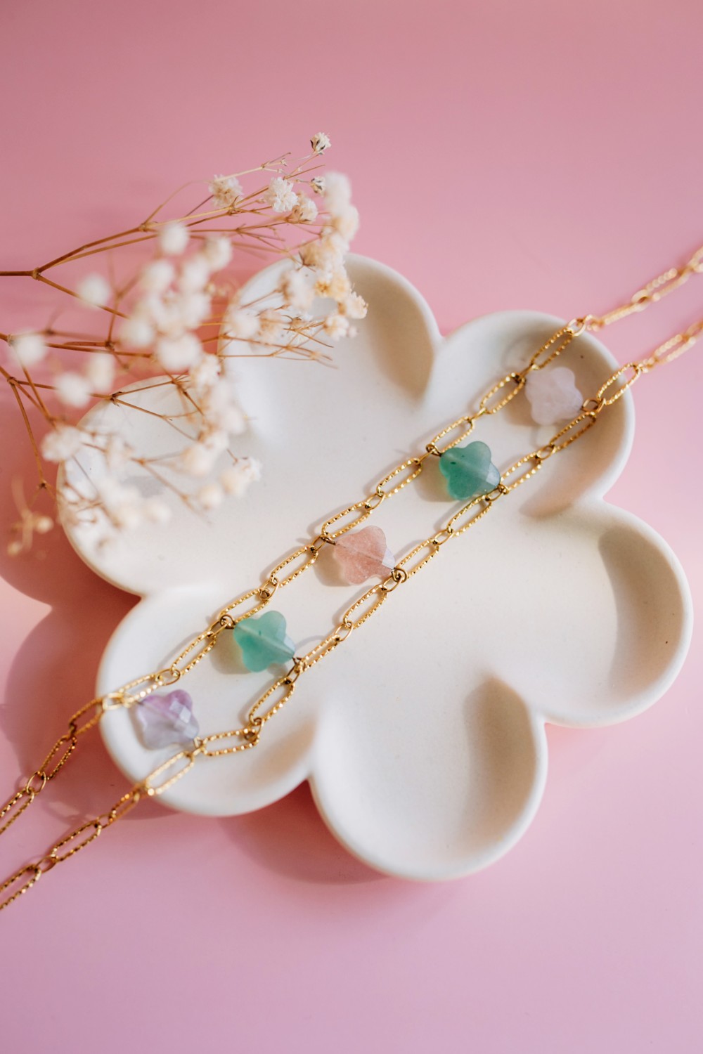 Collana a doppia catena con perle di trifoglio in pietra naturale