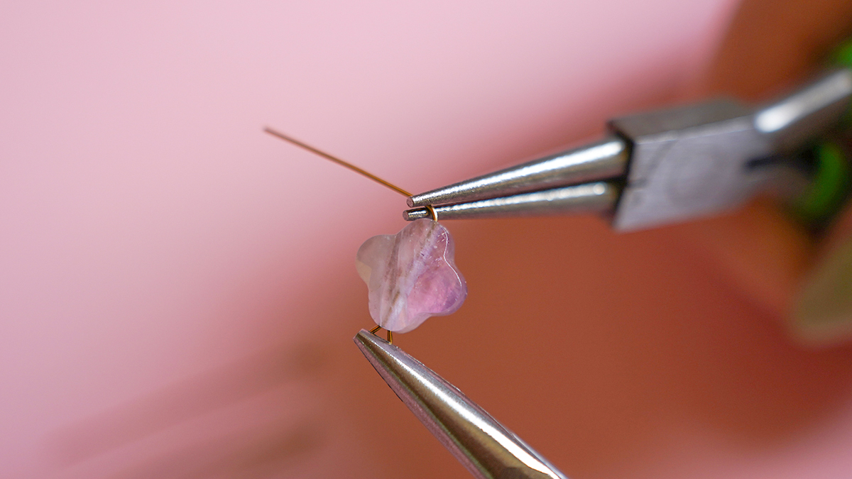 Collana a doppia catena con perle di trifoglio in pietra naturale : Tappa 2 Collana a doppia catena con perle di trifoglio in pietra naturale : Tappa 2