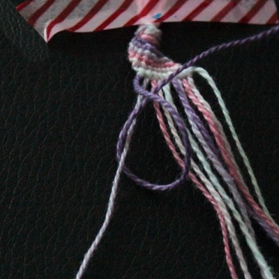 Trio di braccialetti brasiliani classici, : Tappa 5 Trio di braccialetti brasiliani classici, : Tappa 5