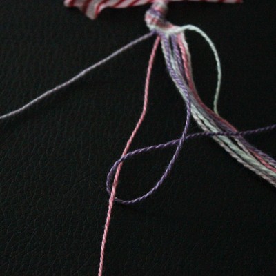 Trio di braccialetti brasiliani classici, : Tappa 7 Trio di braccialetti brasiliani classici, : Tappa 7