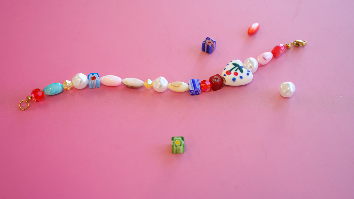 DIY: Trio di braccialetti di perle di ceramica colorate, Millefiori e Preciosa : Tappa 4