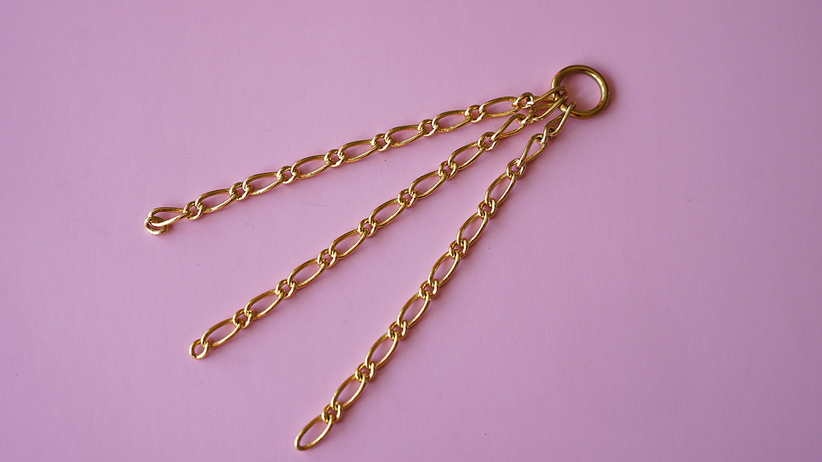 Gioielli da borsa fai da te per la festa della mamma: portachiavi con perline e lettere perlate : Tappa 5