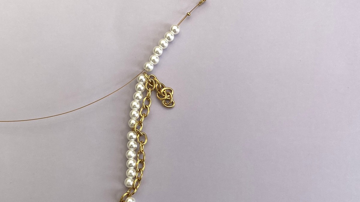 Collana con limoni in acciaio inossidabile, perle finte madreperla e perle in ceramica : Tappa 10 Collana con limoni in acciaio inossidabile, perle finte madreperla e perle in ceramica : Tappa 10