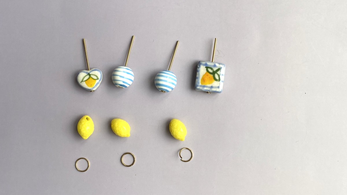 Collana con limoni in acciaio inossidabile, perle finte madreperla e perle in ceramica : Tappa 14 Collana con limoni in acciaio inossidabile, perle finte madreperla e perle in ceramica : Tappa 14