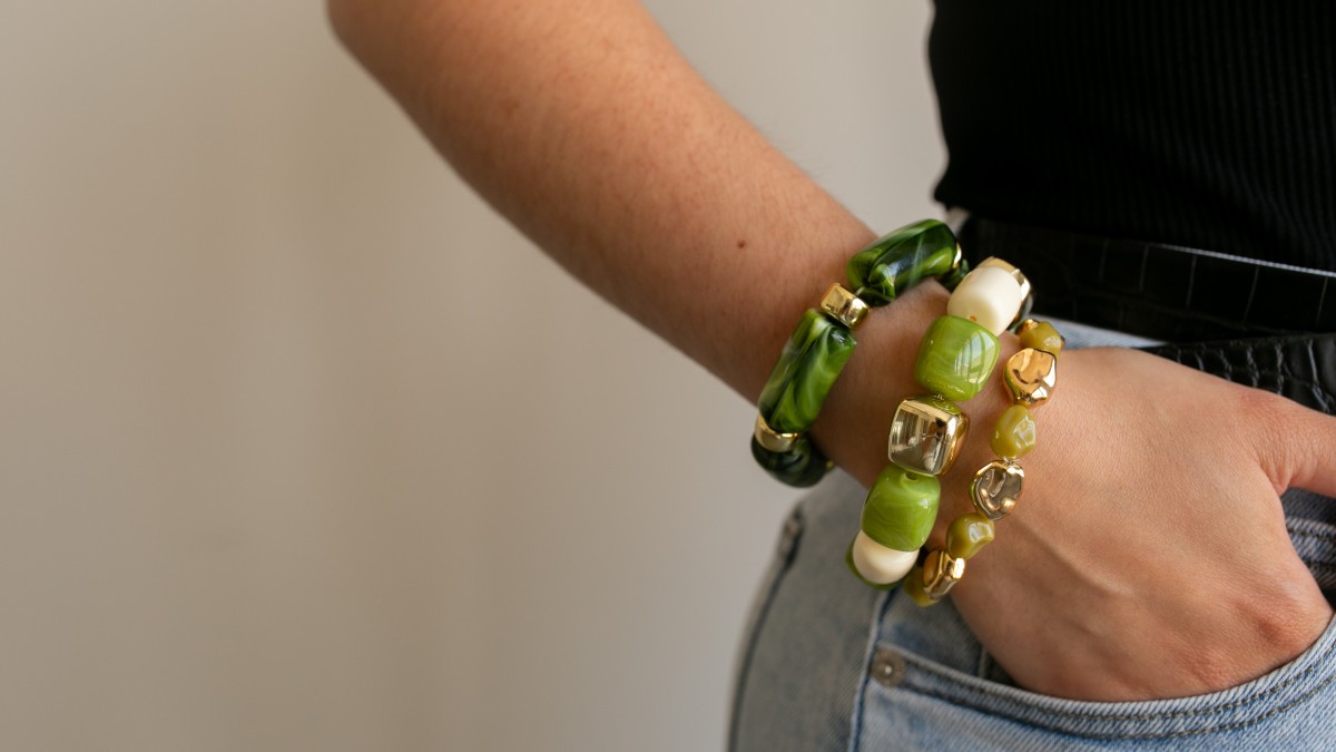 Fai da te: collezione di braccialetti in diverse tonalità di verde