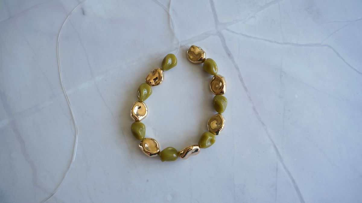 Fai da te: collezione di braccialetti in diverse tonalità di verde : Tappa 1 Fai da te: collezione di braccialetti in diverse tonalità di verde : Tappa 1