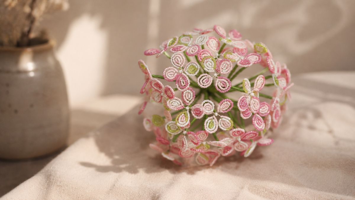 Bouquet de fleurs en perles de rocailles Miyuki Hortensia