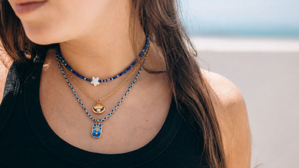 Collana a più fili per l'estate Collana a più fili per l'estate