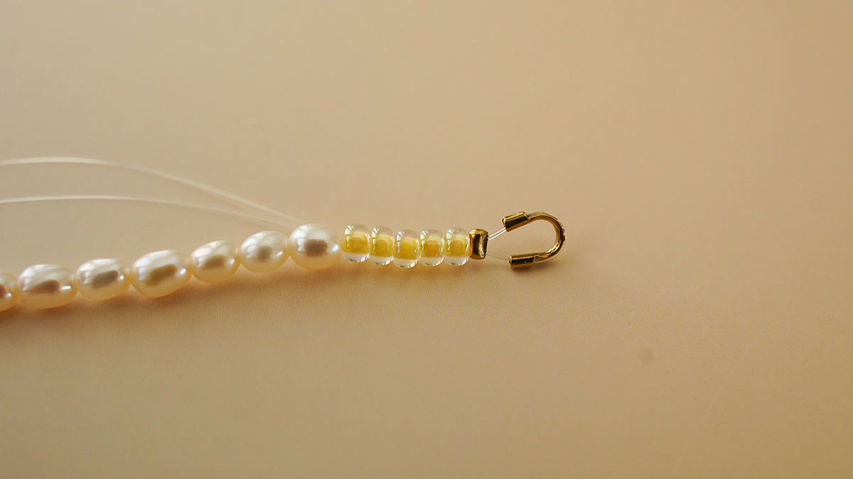Collana con perline Miyuki e perle d'acqua dolce — Tutorial facile per creare gioielli fai da te : Tappa 5
