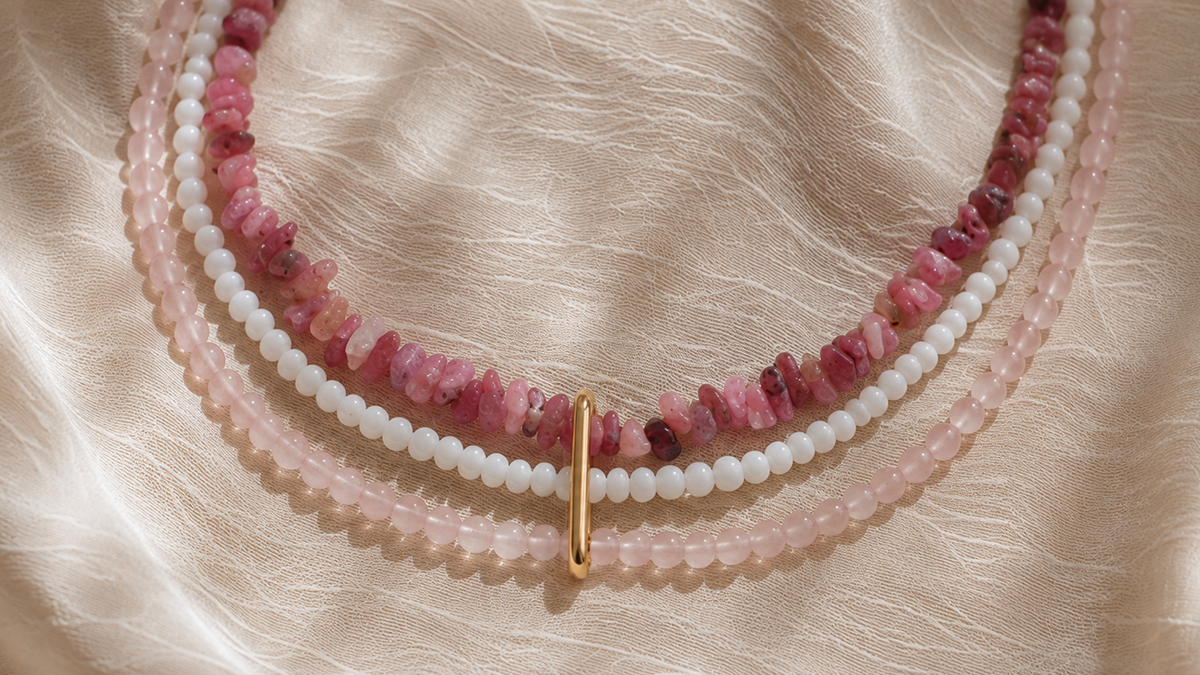 Schema Collana a più fili con pietre semipreziosi e perle di madreperla Schema Collana a più fili con pietre semipreziosi e perle di madreperla