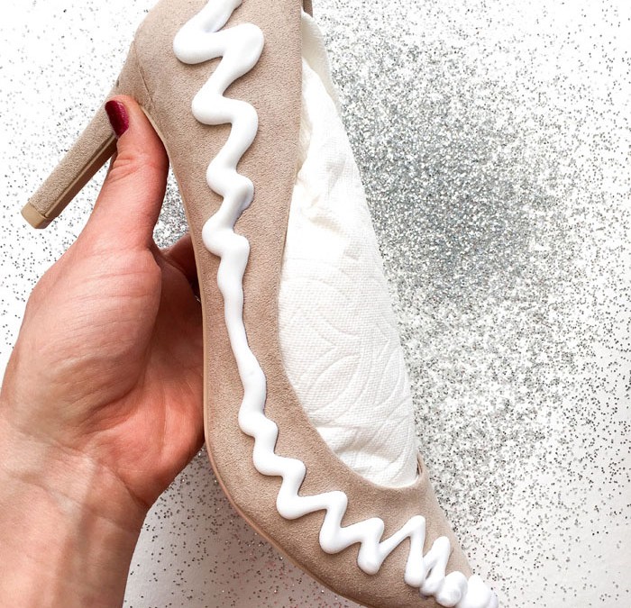 DIY Personalizzazione dei tacchi con glitter argento : Tappa 1 DIY Personalizzazione dei tacchi con glitter argento : Tappa 1