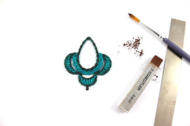 Orecchini in finta lana Fimo lavorati all'uncinetto : Tappa 14