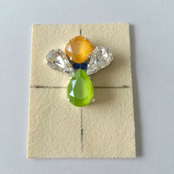 Orecchini cabochon PureCrystal blu maestoso, ranuncolo e lime : Tappa 8 Orecchini cabochon PureCrystal blu maestoso, ranuncolo e lime : Tappa 8