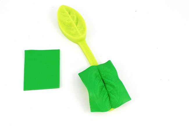 Orecchini in fimo color ciliegia : Tappa 1 Orecchini in fimo color ciliegia : Tappa 1