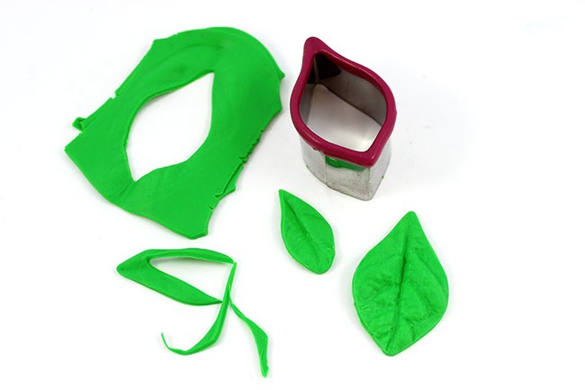 Orecchini in fimo color ciliegia : Tappa 2 Orecchini in fimo color ciliegia : Tappa 2