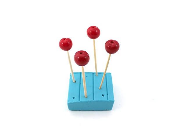 Orecchini in fimo color ciliegia : Tappa 7 Orecchini in fimo color ciliegia : Tappa 7