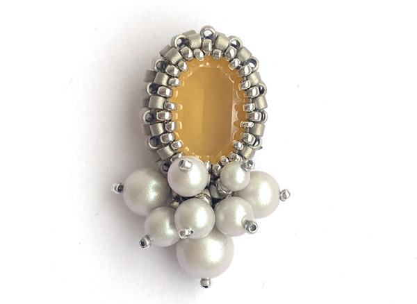 Orecchini fai da te con cristalli PureCrystal e perle di vetro Miyuki Delicas : Tappa 18