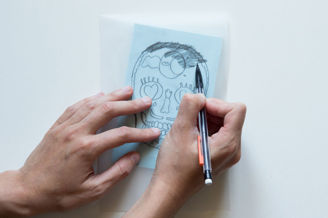 Fai da te: cartolina con teschio “calavera mexicana” e timbro in gomma intagliato a mano : Tappa 2 Fai da te: cartolina con teschio “calavera mexicana” e timbro in gomma intagliato a mano : Tappa 2