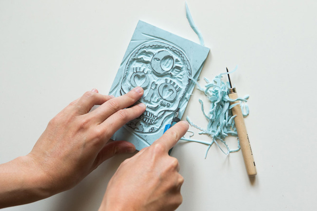 Fai da te cranio cartolina calavera mexicana con timbro di gomma intagliato : Tappa 4 Fai da te cranio cartolina calavera mexicana con timbro di gomma intagliato : Tappa 4